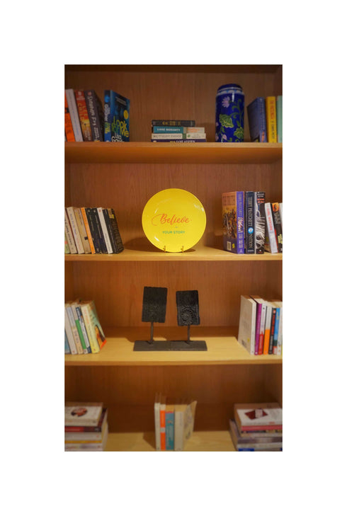 Metallic Plate Stand - Gold